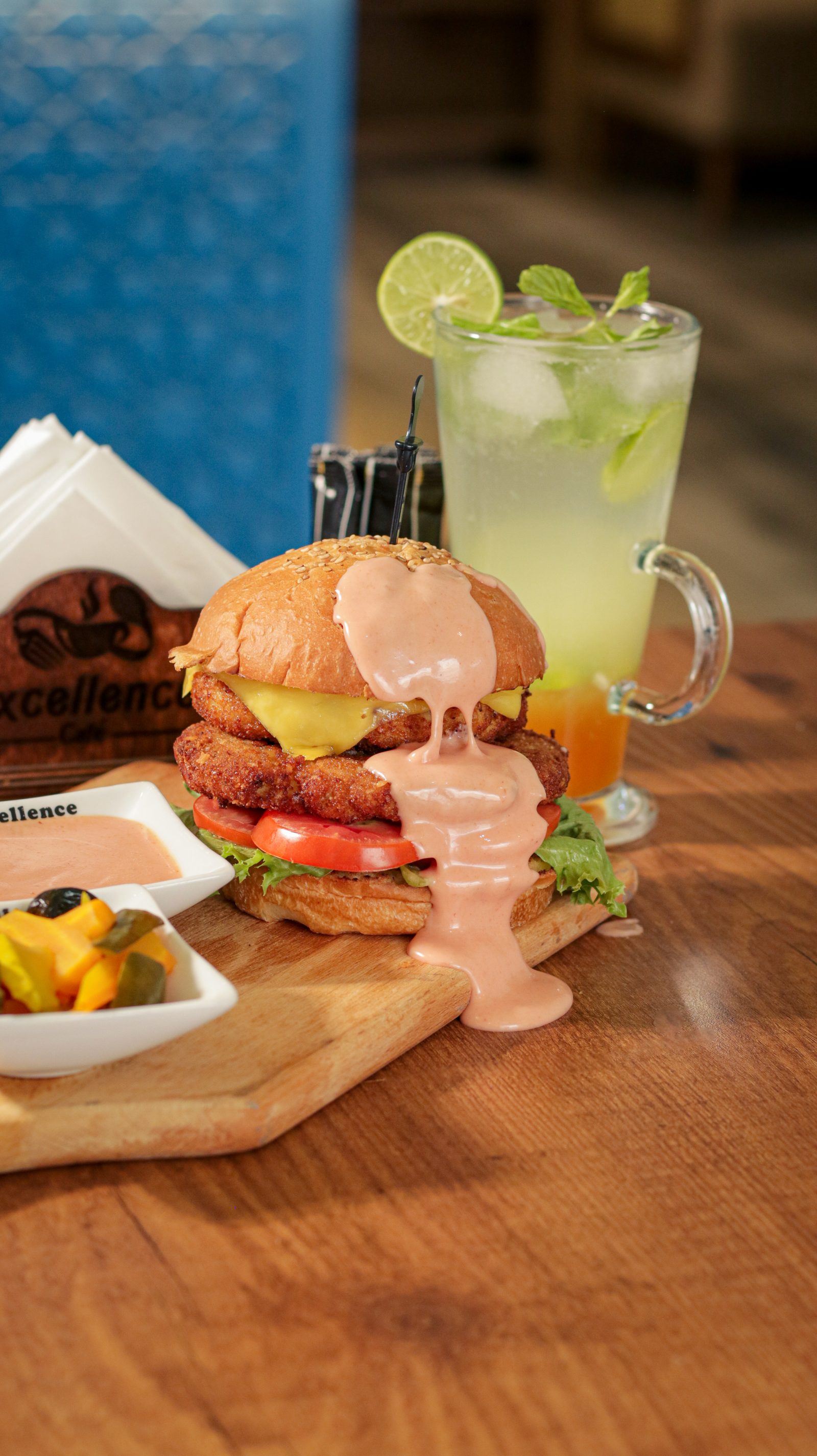 Crispy chicken burger